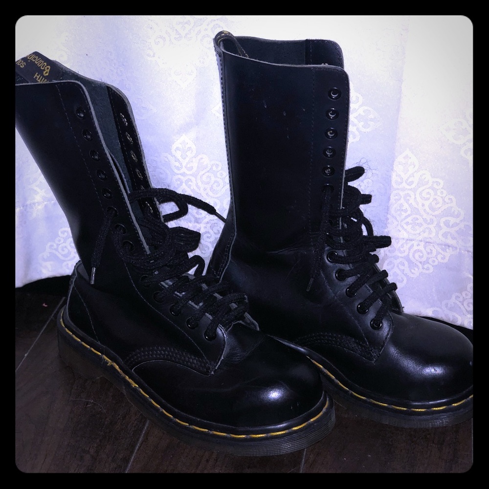 14 hole Doc Martens, UK size 3, ( women’s sz 5-6)